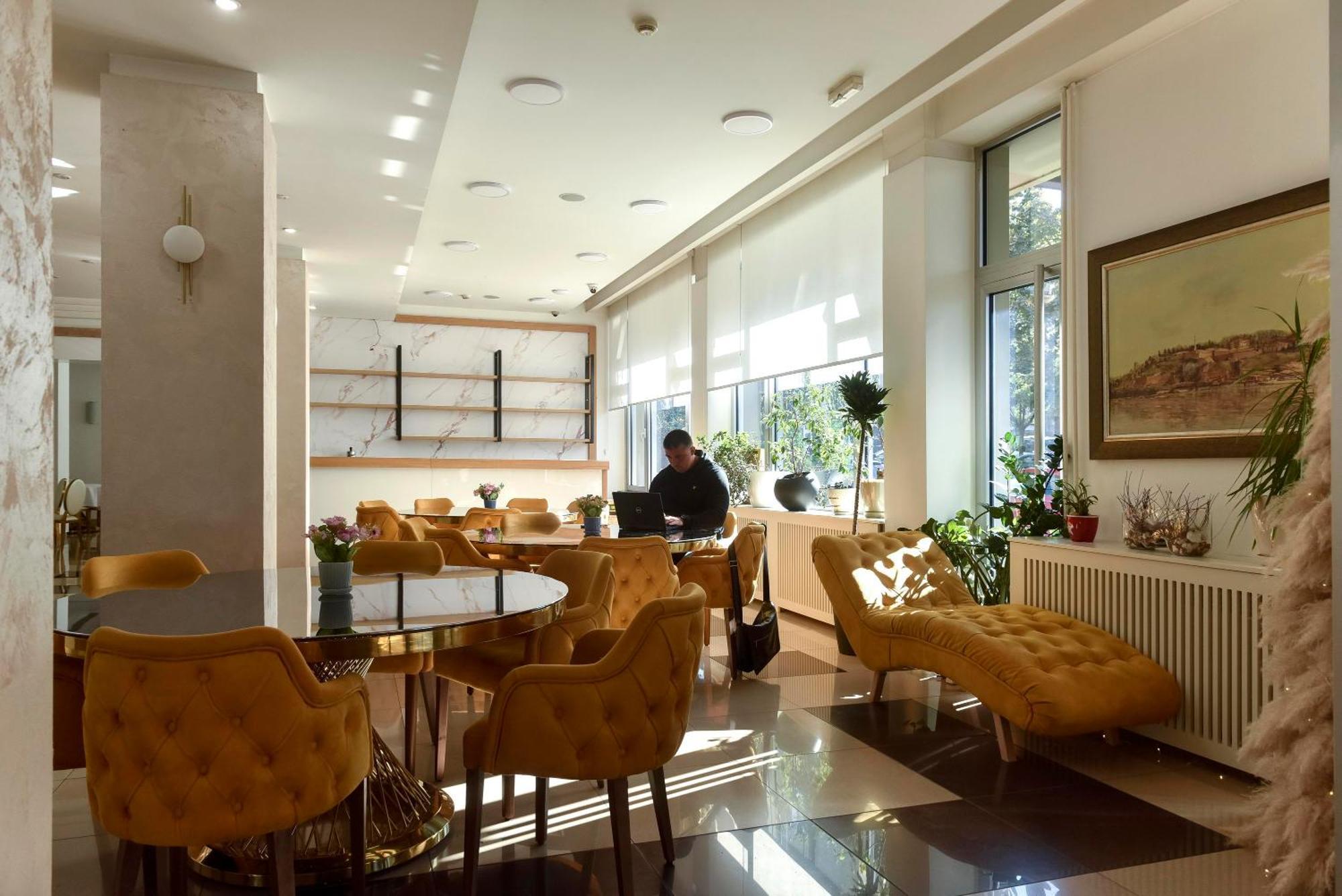 Hotel Sumadija Belgrad Dış mekan fotoğraf